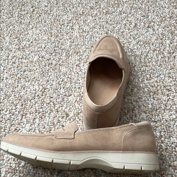 Dr. Scholl's Women’s Tan Loafers - Picture 2 of 6